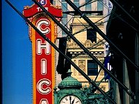 59652 : Sunshine, Light phenomena, sunlight, Cities, States, Countries, Settlements, city, country, Continents, Signs, signpost, Chicago, Illinois, North America, USA, View from below, TRAVEL, Great Lakes States, Midwest, America, U.S., United States